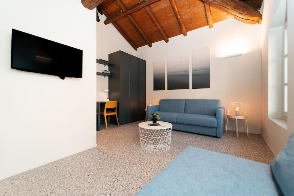Moderno Appartamento A 200 Metri Dal Duomo Côme Esterno foto